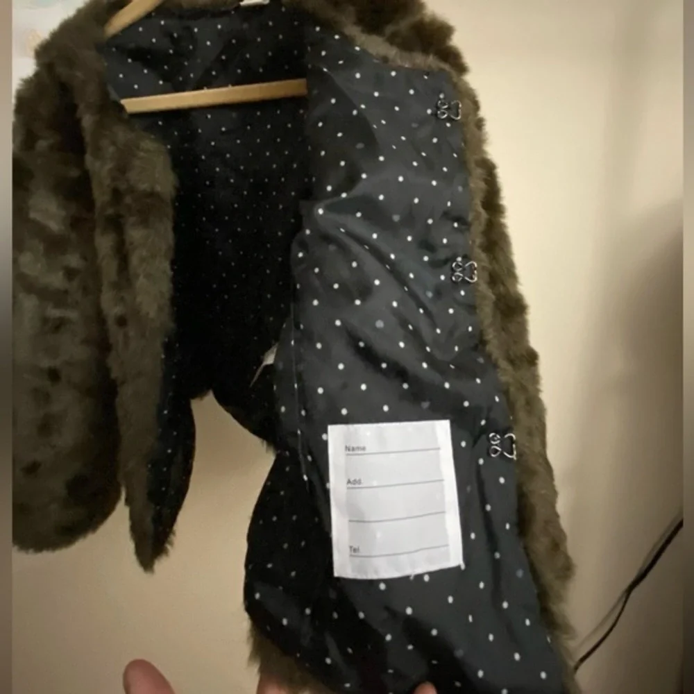 Uniqlo Girls Faux Fur Coat Size 3-4